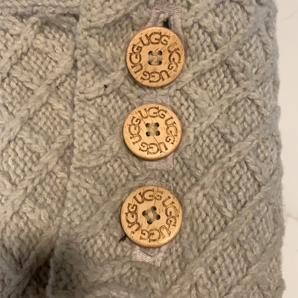 UGG Classic Cardy Boot, Size 6 - Picture 6 of 6